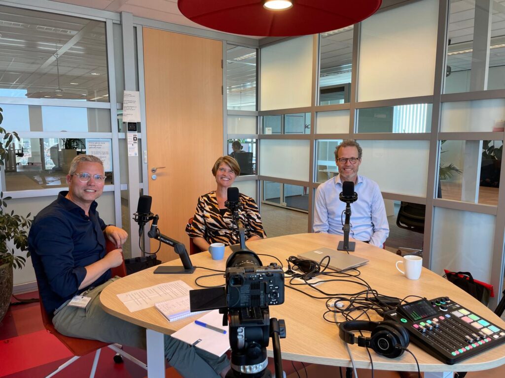 Mariëtte Willems (LHV), Rene Bouma (projectleider DiGAnl) en Aiko de Raaf (gastheer podcast)