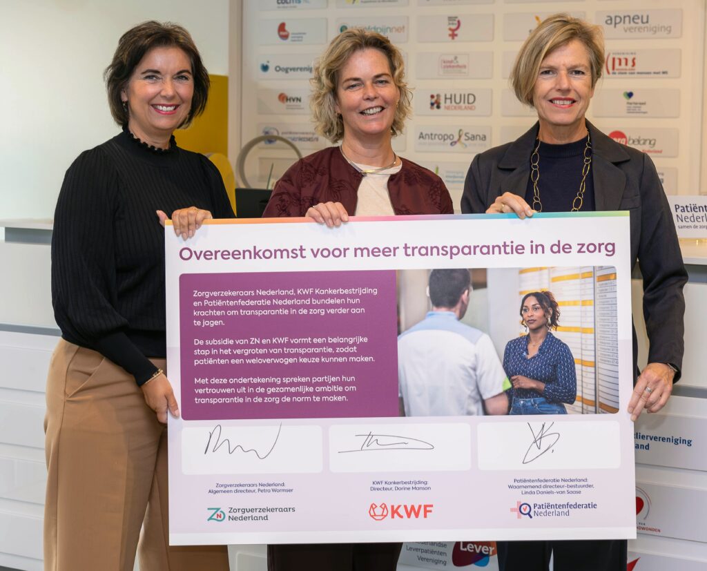 Bestuurders van Zorgverzekeraars Nederland, Patiëntenfederatie Nederland en KWF Kankerbestrijding ondertekenen de samenwerking van het project zorgtransparantie. Hierin stellen ZN en KWF samen € 2,5 miljoen beschikbaar aan Patiëntenfederatie Nederland. Met deze steun kan PFN de komende drie jaar de beweging naar meer transparantie over de kwaliteit van zorg verder aanjagen.